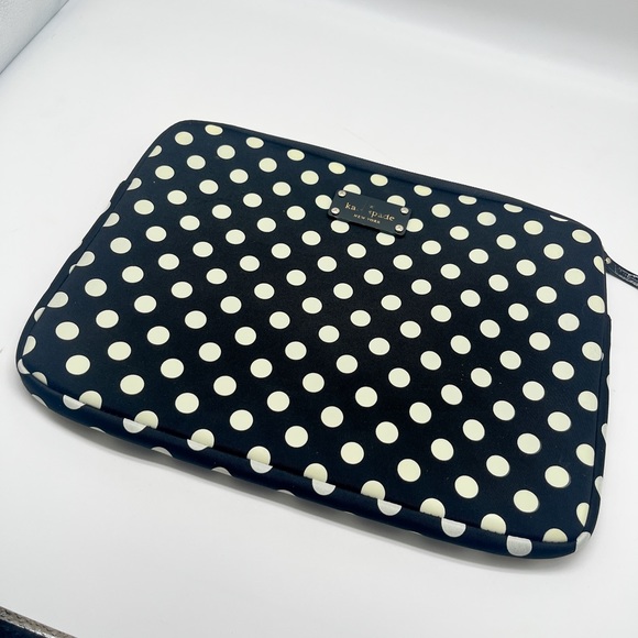 kate spade black and white polka dot nylon laptop sleeve - Picture 3 of 5